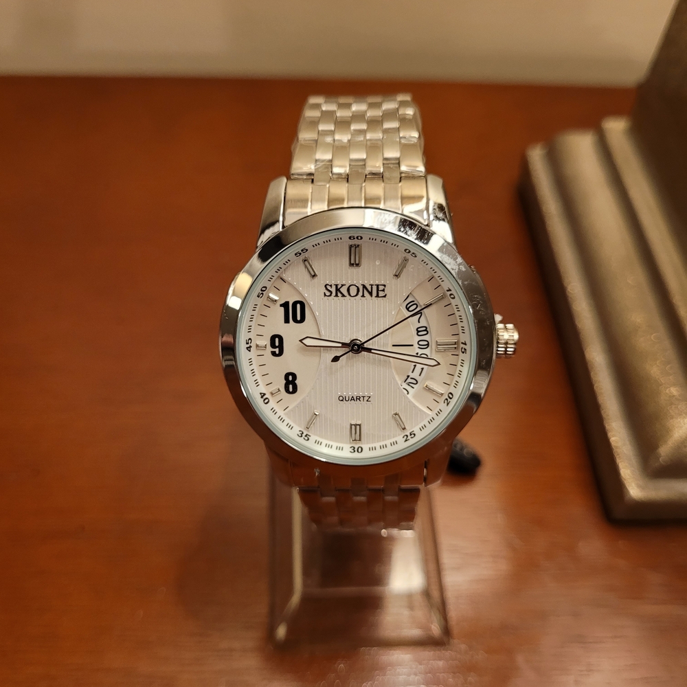 Brand New Skone Silver Quartz Men's Watch